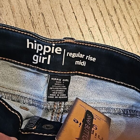 Girls Jean shorts size 7 NWT snap button, adjustable waist, soft and stretchy - Picture 4 of 6